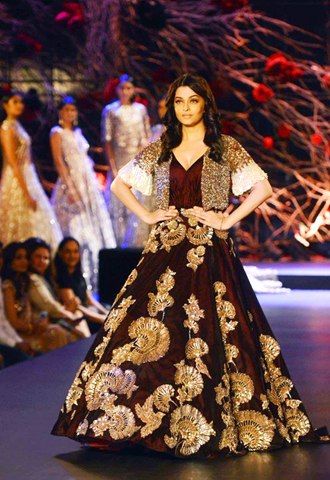 Manish Malhotra1.weddingplz