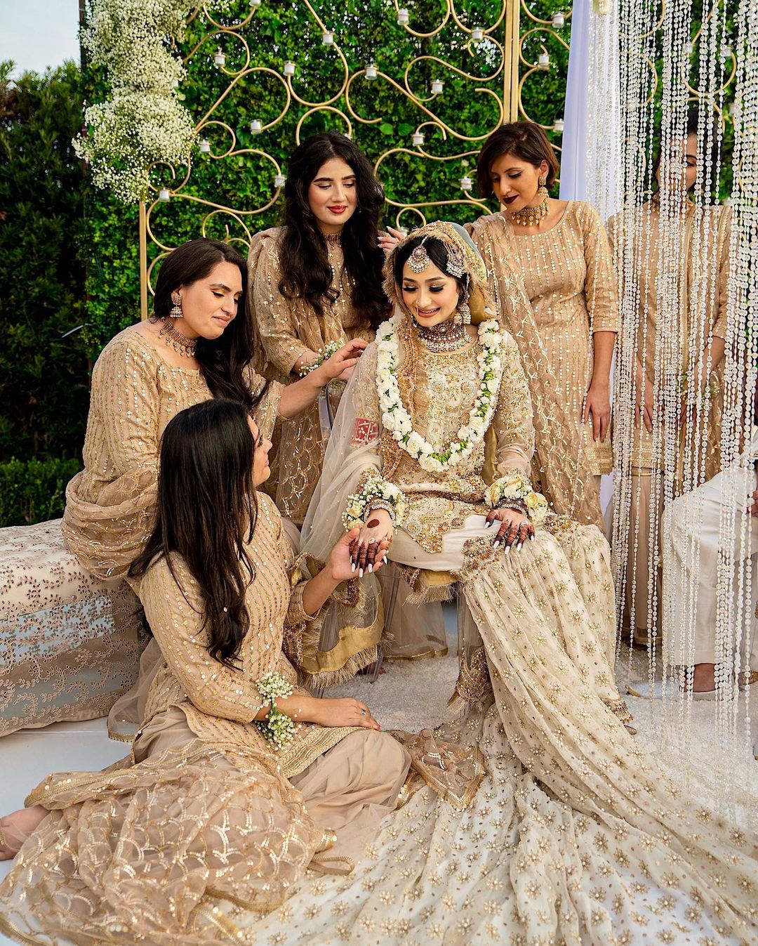 8 Bridesmaid's Outfit Ideas to Help You Get Rid Of “What To Wear” Blues