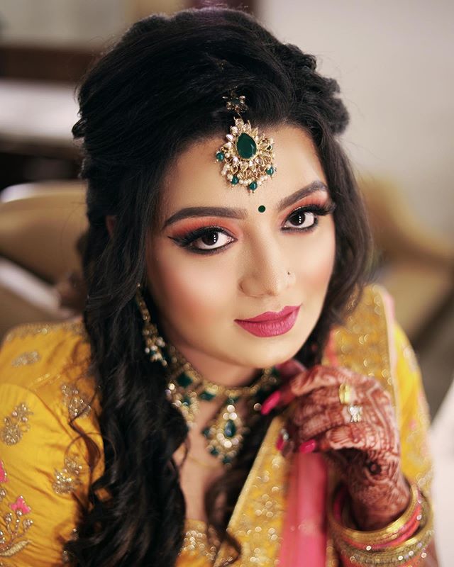 Bridal Bindi, A Small Yet Most Significant Ornament Completing A Bride's Look | Weddingplz Bridal Bindi, A Small Yet Most Significant Ornament Completing A Bride's Look | Weddingplz