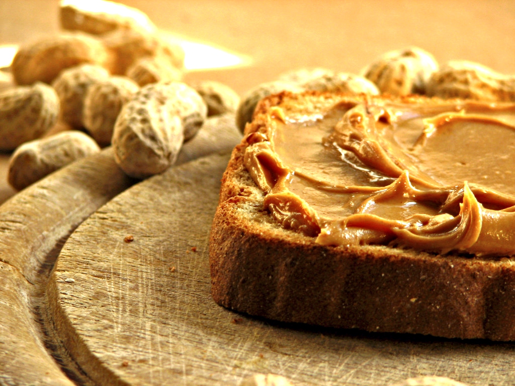 peanut-butter-sandwich-1024x768