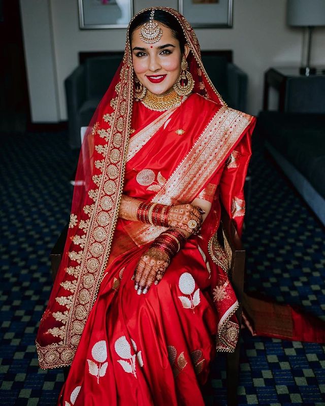 Red Color Bollywood Style Banarasi Silk With Contrast Work Stunning Look  Saree Party Wear Saree Kanchipuram Pure Silk Saree Beautiful Saree - Etsy |  Designer silk sarees, Saree, Silk sarees