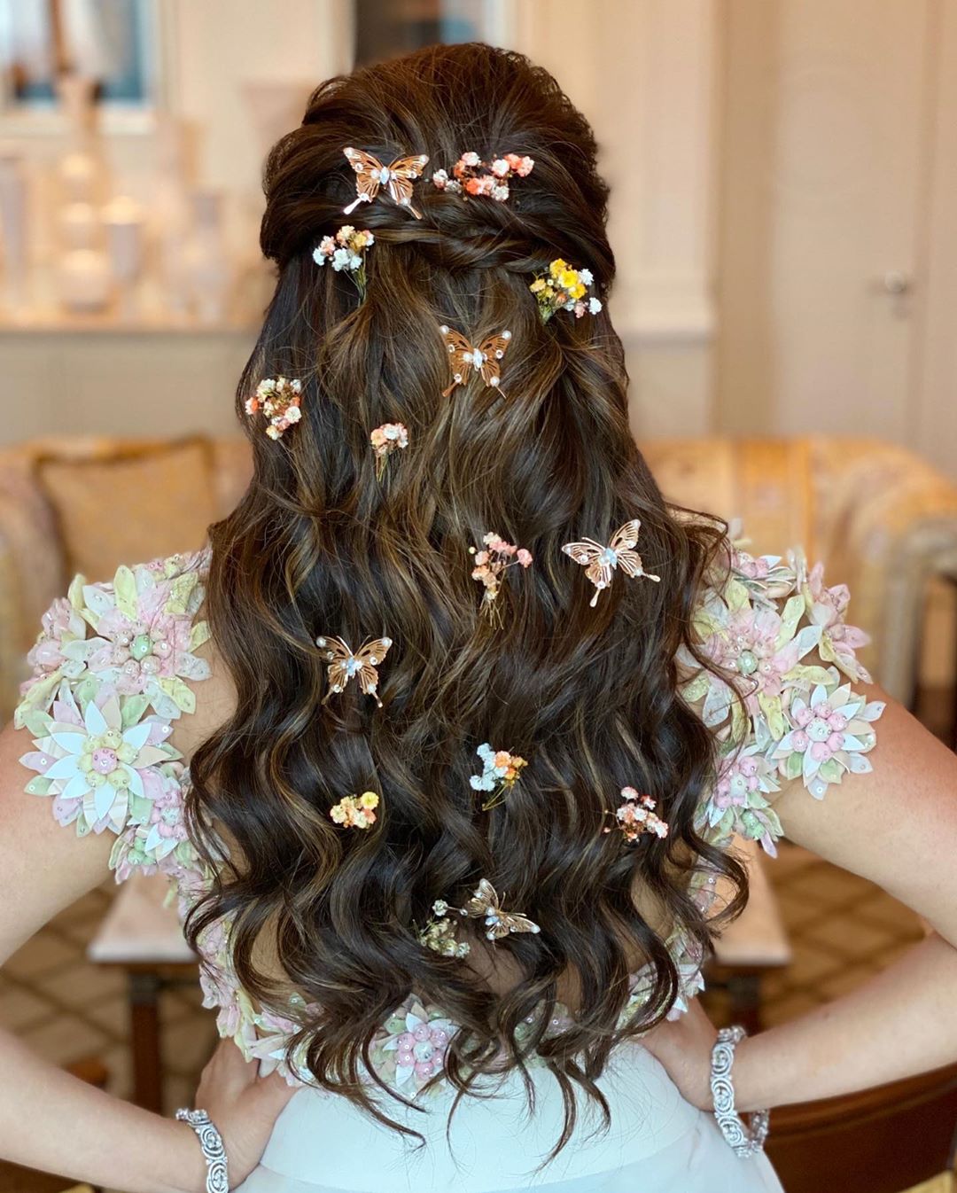 Latest Hairstyles For The Stunning Bride! | Weddingplz
