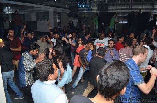 14 Pubs in Bangalore with Dance Floor for Night Party (2023)