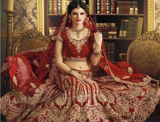 Reeti Riwaz, Phase 7 Mohali, Mohali | Lehenga And Sherwani On Rent ...